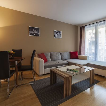 Club 99 Apartments Βουδαπέστη Εξωτερικό φωτογραφία